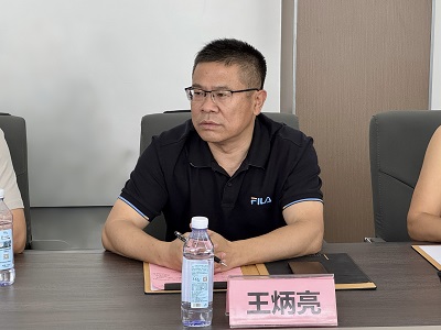 亮总.jpg